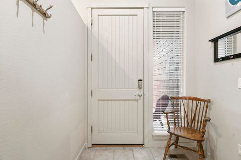 Tiny photo for 11130 Village Loop, Redmond, OR 97756 (MLS # 220212541)