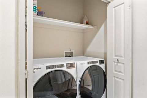 Tiny photo for 11130 Village Loop, Redmond, OR 97756 (MLS # 220212541)