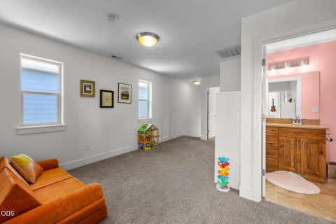 Tiny photo for 20265 Hufflepuff Court, Bend, OR 97702 (MLS # 220226940)