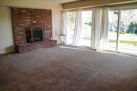 Tiny photo for 3676 Princeton Way, Medford, OR 97504 (MLS # 220210679)