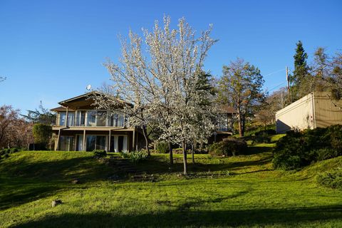 Tiny photo for 3676 Princeton Way, Medford, OR 97504 (MLS # 220210679)