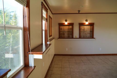 Tiny photo for 3676 Princeton Way, Medford, OR 97504 (MLS # 220210679)