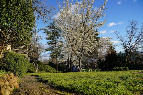 Tiny photo for 3676 Princeton Way, Medford, OR 97504 (MLS # 220210679)