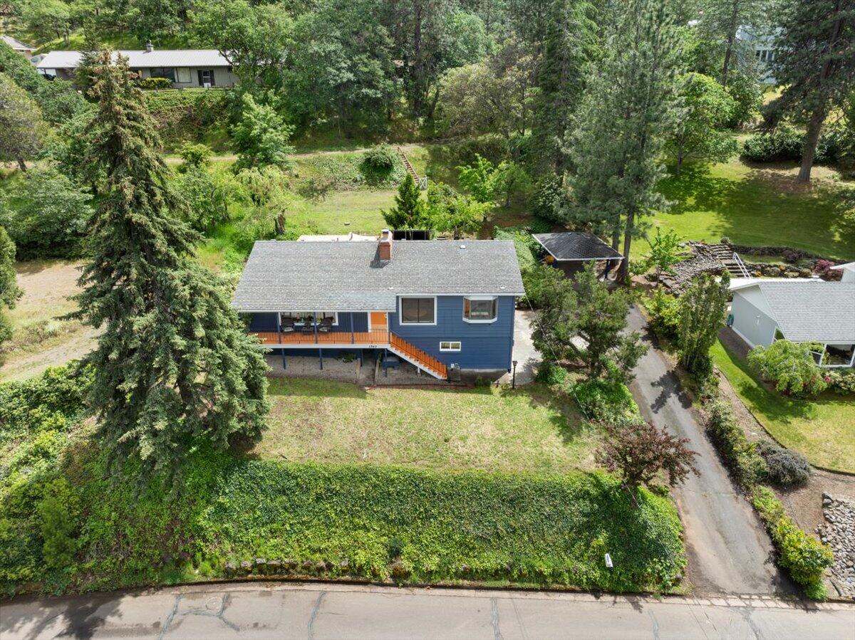 1840 Crestview Drive