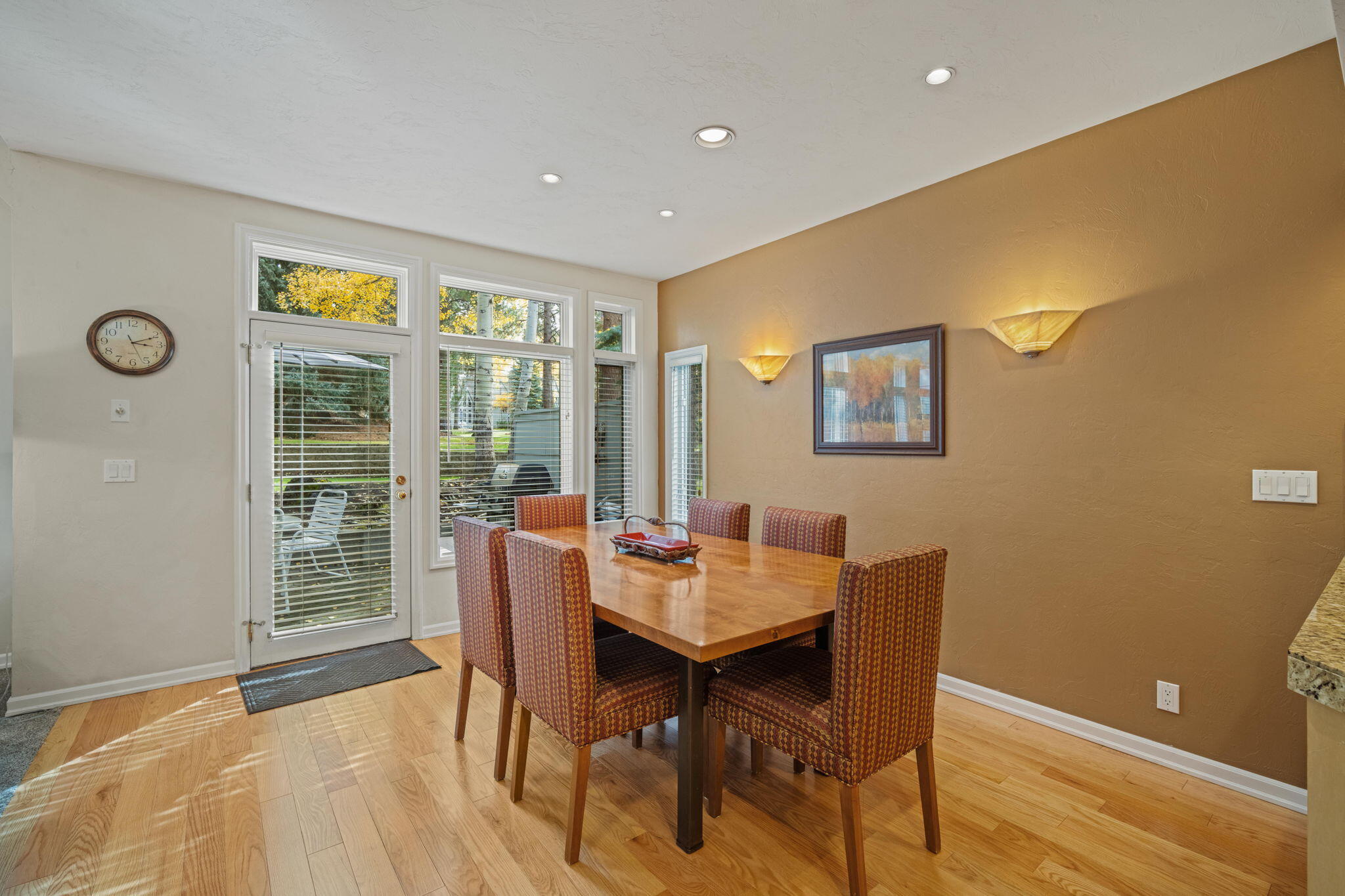 StoneTH - Residential