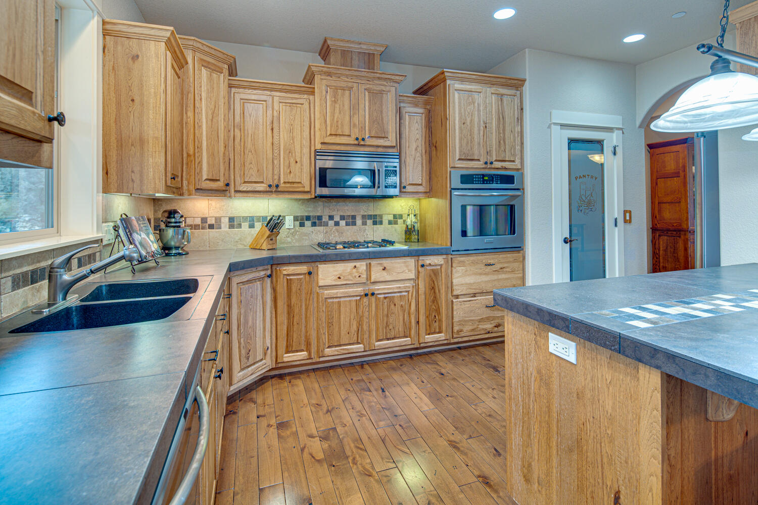 Mountain Ridge Est. - Residential