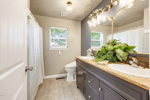 Tiny photo for 3643 Amelia Way, White City, OR 97503 (MLS # 220224211)