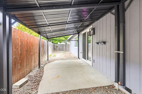 Tiny photo for 3643 Amelia Way, White City, OR 97503 (MLS # 220224211)