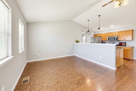 Tiny photo for 3643 Amelia Way, White City, OR 97503 (MLS # 220224211)