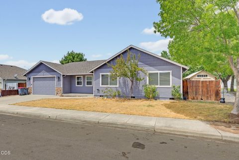 Tiny photo for 3643 Amelia Way, White City, OR 97503 (MLS # 220224211)