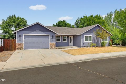 Tiny photo for 3643 Amelia Way, White City, OR 97503 (MLS # 220224211)