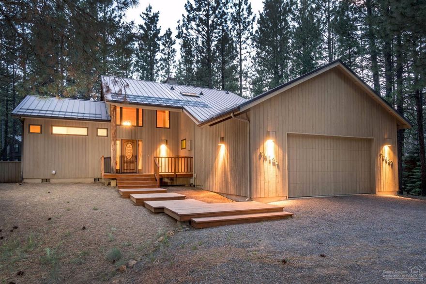 Perfectly maintained home within a quarter of a mile of Glaze Meadow Recreation Complex. At 2000+ energy efficient square feet, it is sized just right and can sleep up to twelve. The great room with it's Wall of Windows brings the forest setting right to your armchair. Systems for heating and cooling will keep you comfortable winter or summer. The spacious back deck lures one outside for the perfect summer barbecue.