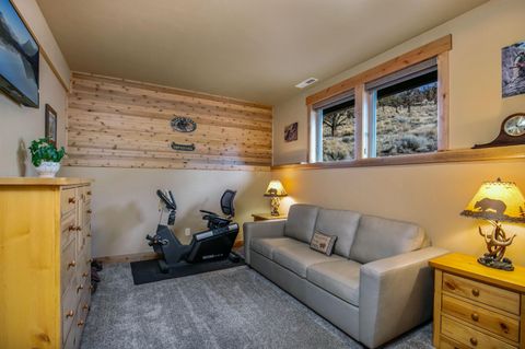 Tiny photo for 10935 Summit Ridge Court, Redmond, OR 97756 (MLS # 220213838)