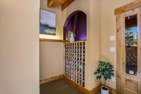 Tiny photo for 10935 Summit Ridge Court, Redmond, OR 97756 (MLS # 220213838)