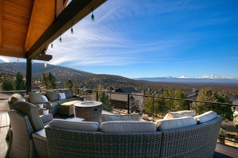 Tiny photo for 10935 Summit Ridge Court, Redmond, OR 97756 (MLS # 220213838)