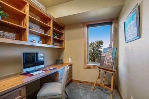 Tiny photo for 10935 Summit Ridge Court, Redmond, OR 97756 (MLS # 220213838)