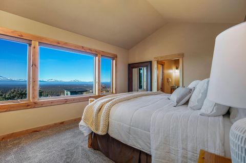 Tiny photo for 10935 Summit Ridge Court, Redmond, OR 97756 (MLS # 220213838)