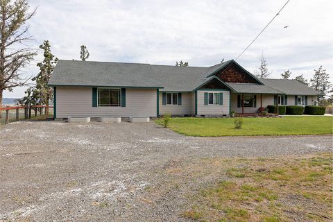 Tiny photo for 4260 NW Oneil Highway, Prineville, OR 97754 (MLS # 220219828)