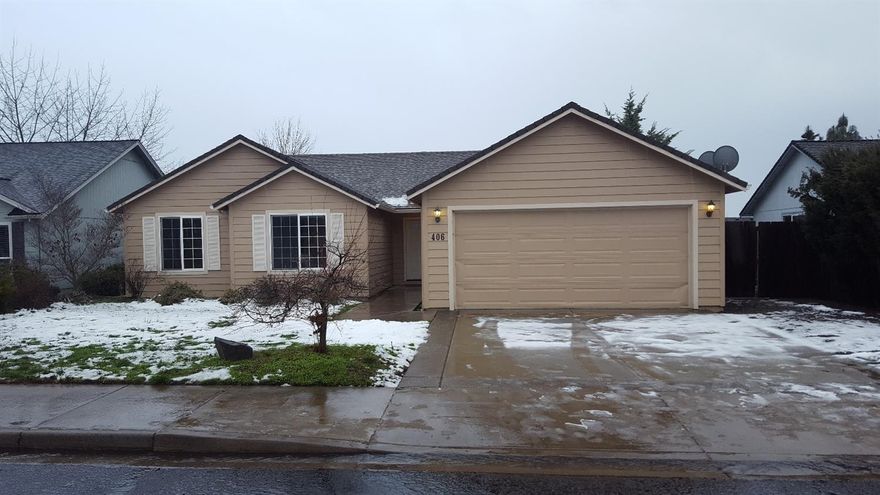 Turn key home. Move in ready. 2003 built home on a large view lot. Well maintained home surrounded by newer, well kept homes. Open floor plan, see through fireplace, tile entry, vaulted ceilings, large master with walk-in, great room, large kitchen. The back yard has a large patio. RV parking. New carpet in living room, bedrooms. New vinyl in kitchen and bathrooms. Most of interior has fresh paint. New kitchen sink and faucet, Stainless appliances.