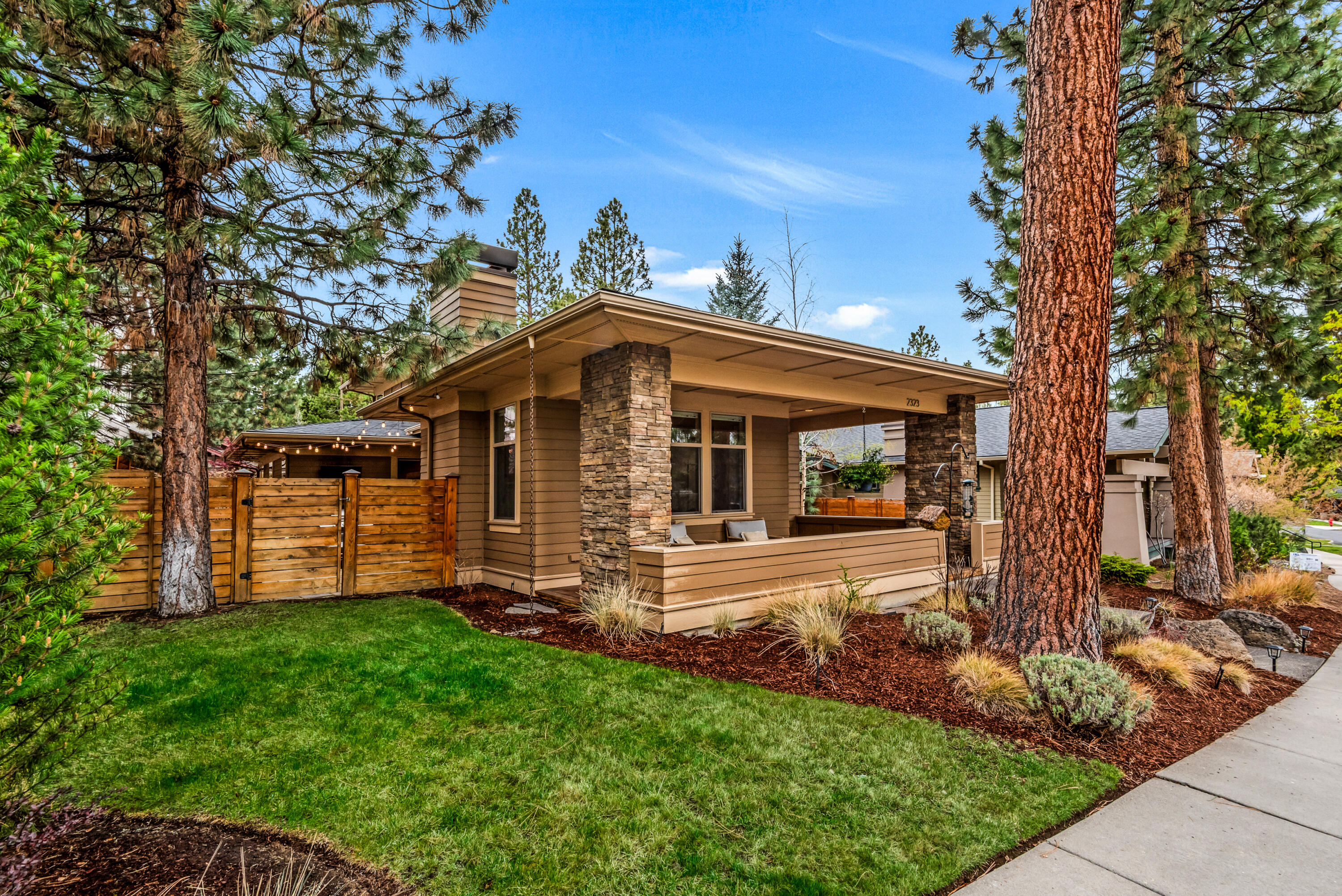 2323 NW High Lakes Loop