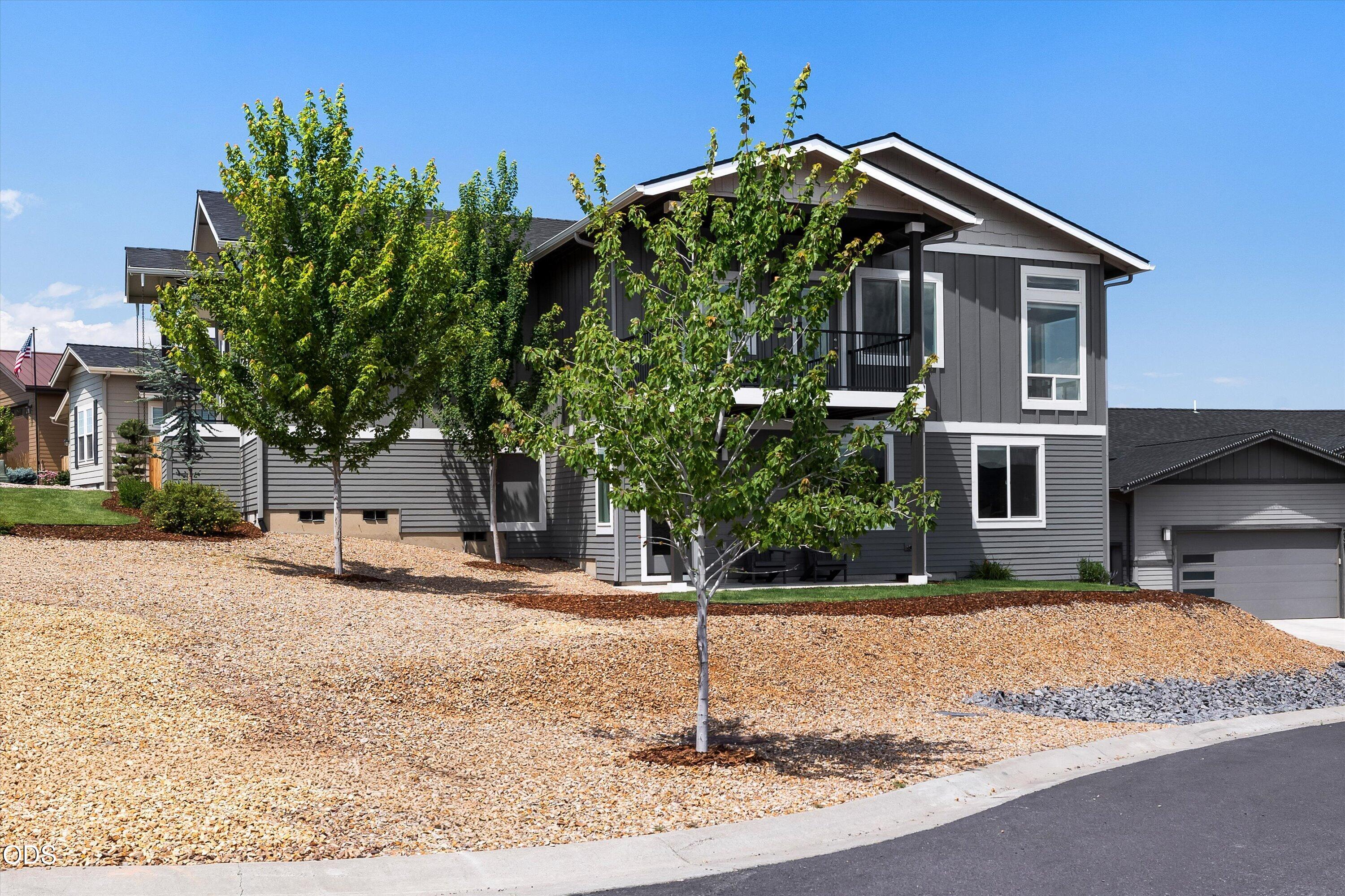 3525 SW Hillcrest Court