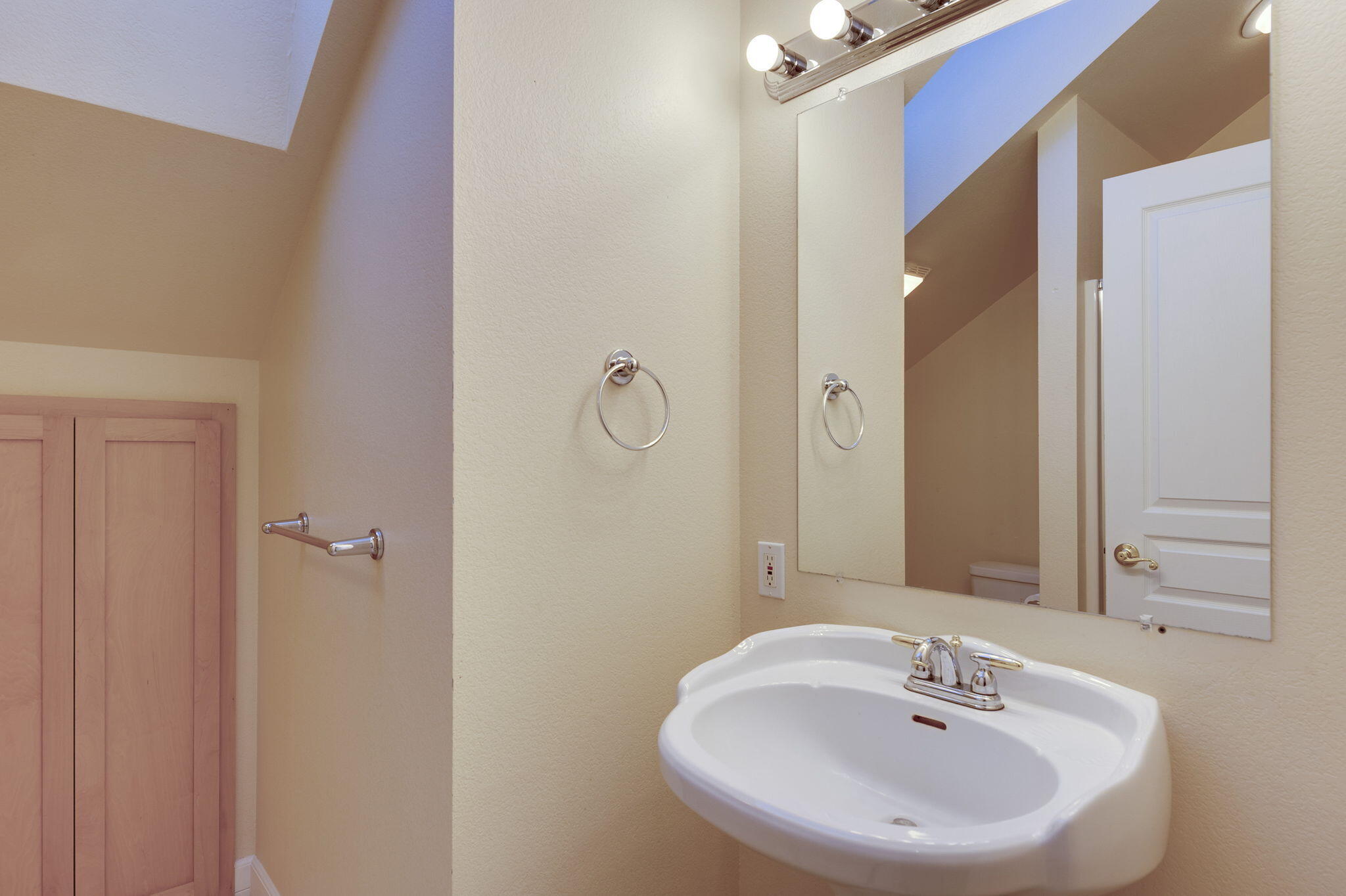 WhisperingPinesCondo - Residential