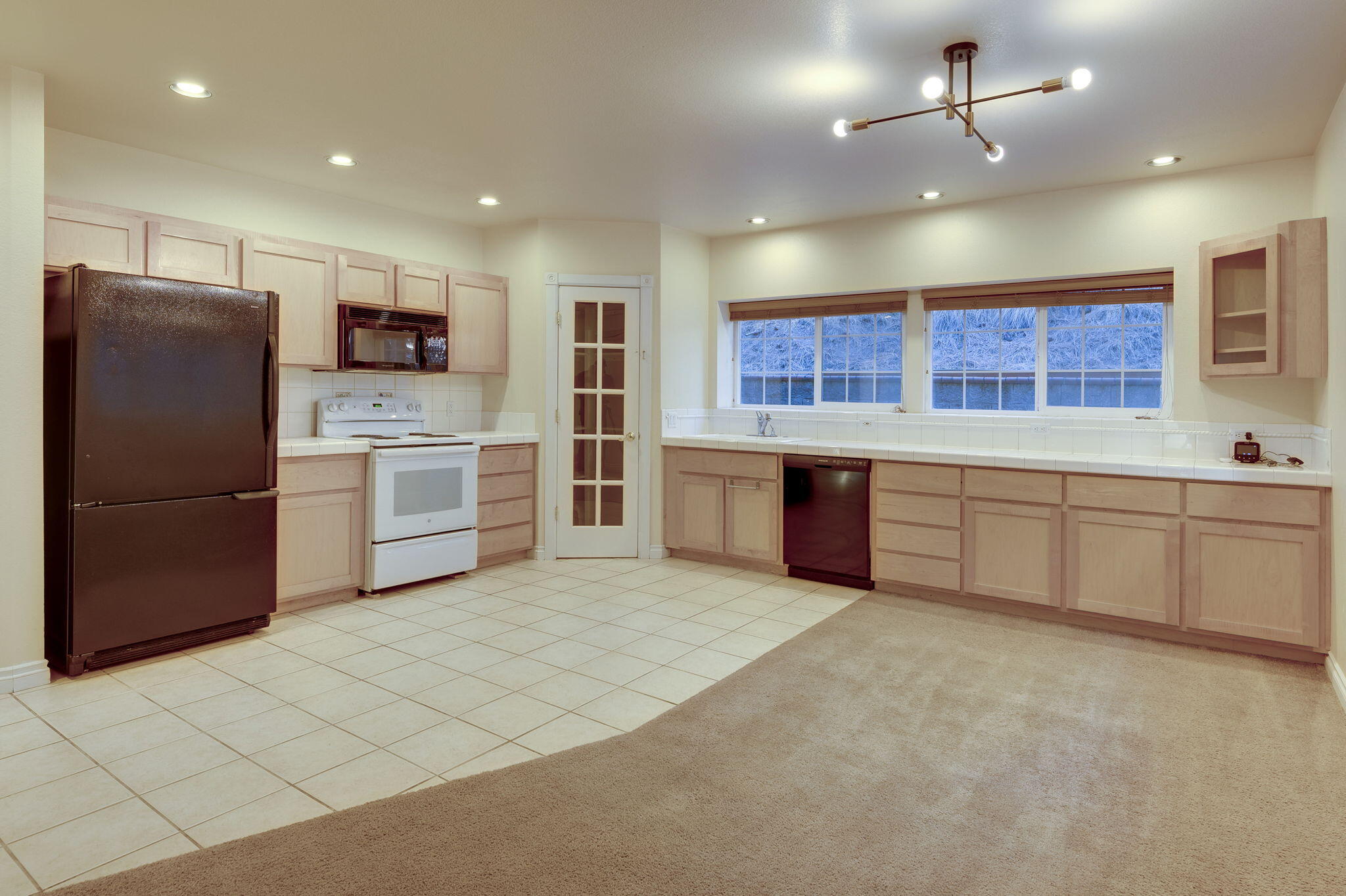 WhisperingPinesCondo - Residential