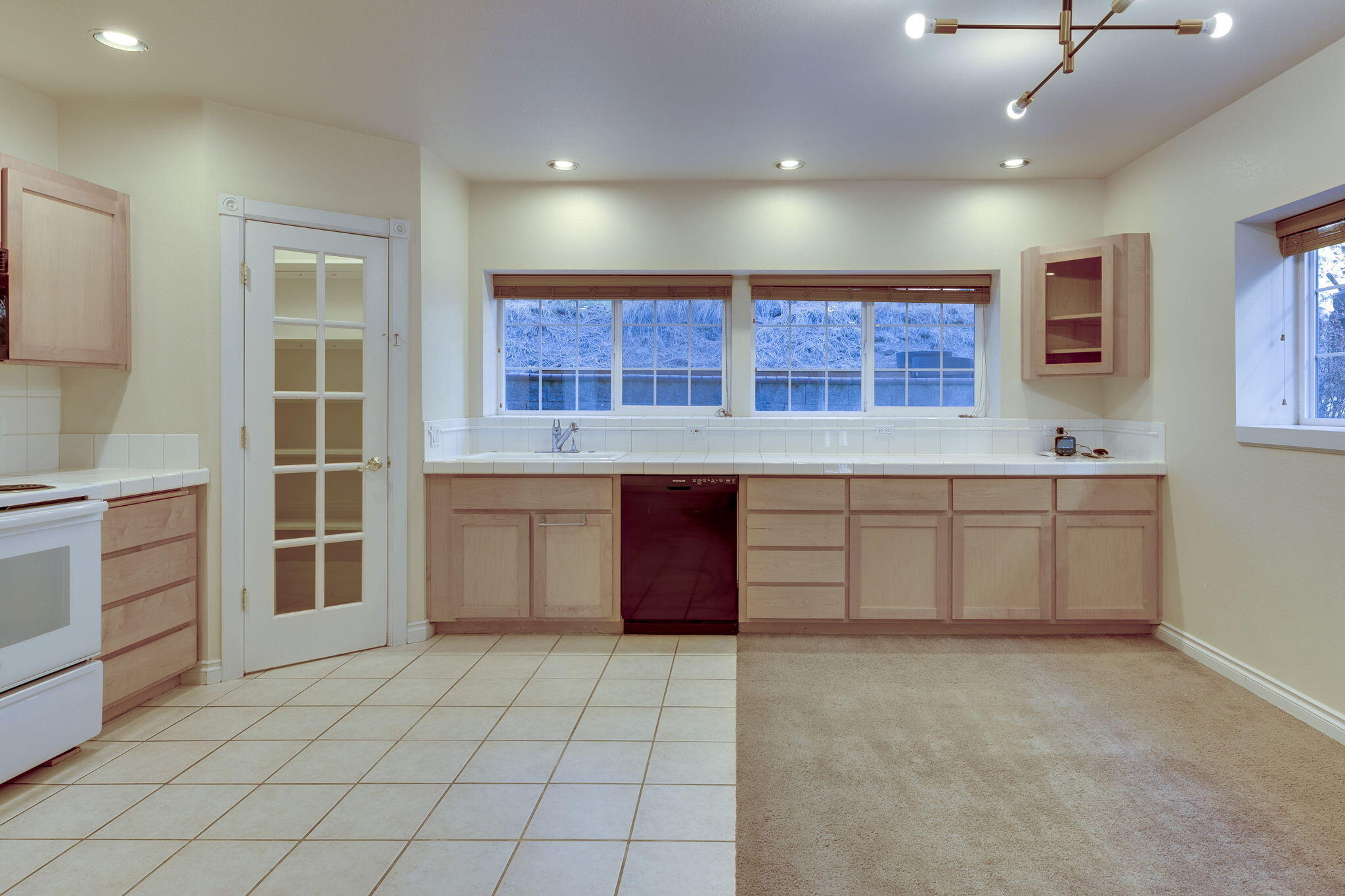 WhisperingPinesCondo - Residential