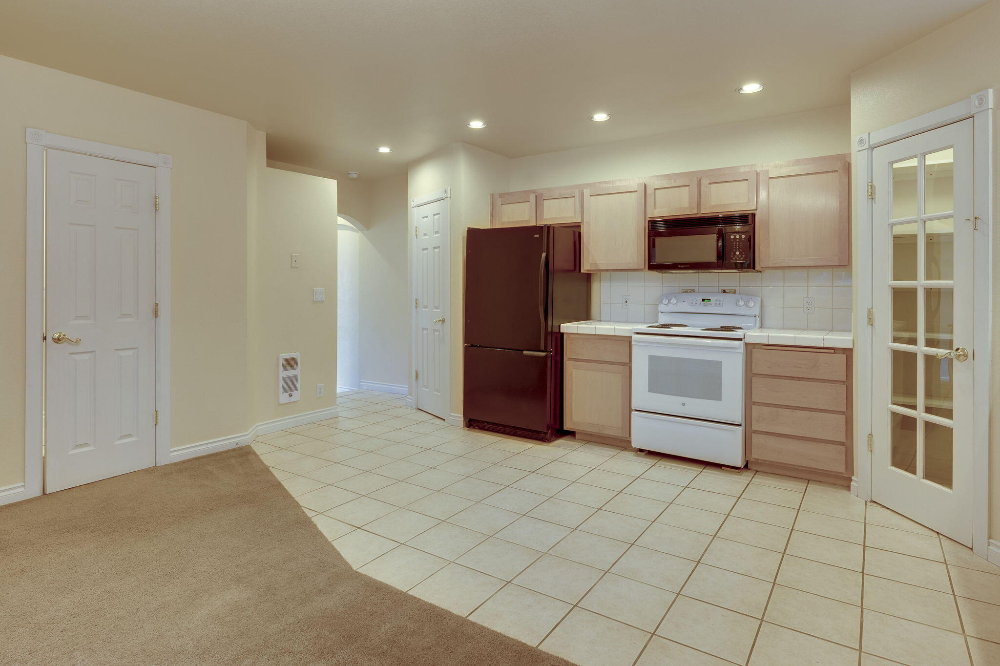 WhisperingPinesCondo - Residential