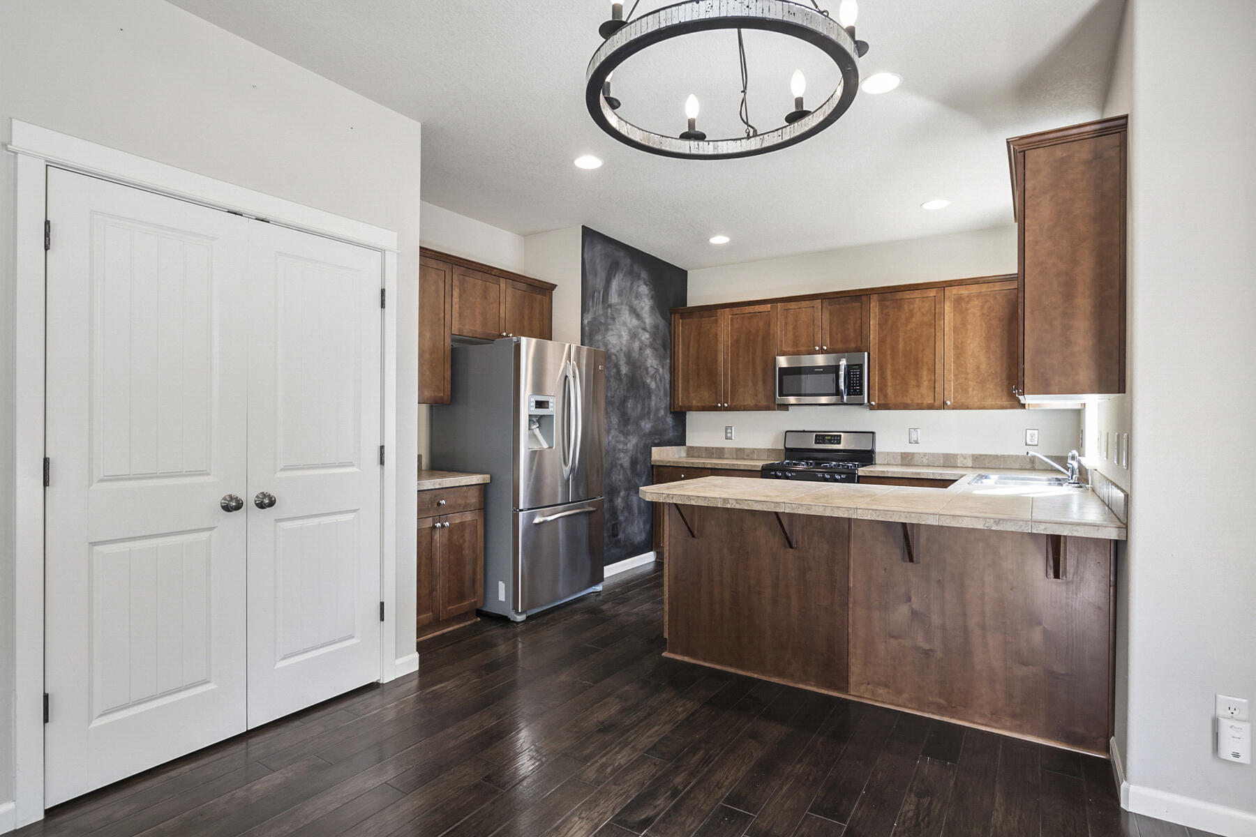 Canyon Breeze - Residential