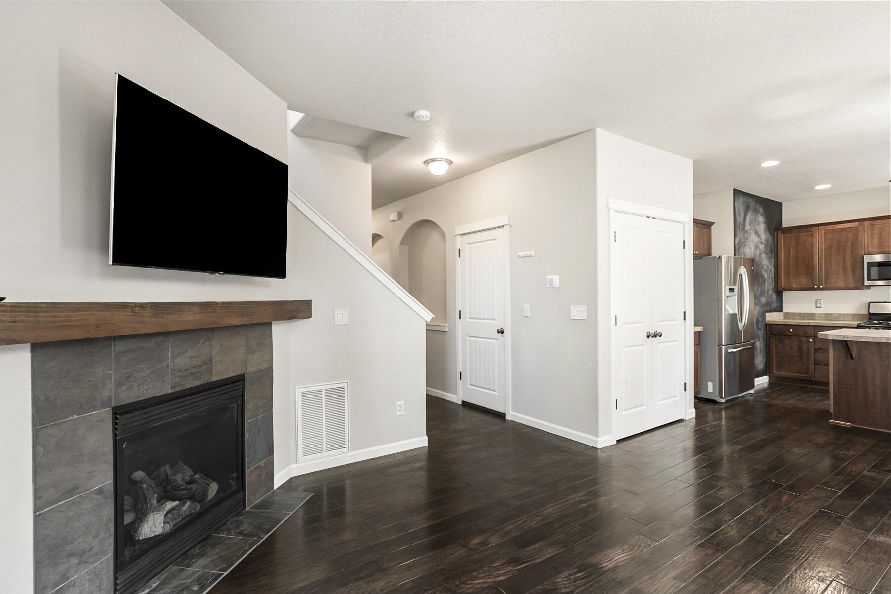 Canyon Breeze - Residential