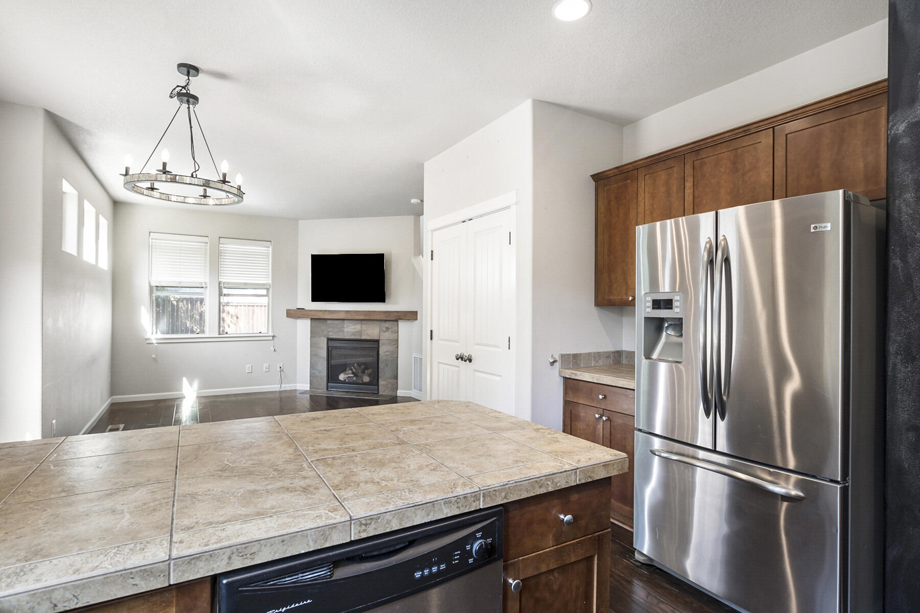 Canyon Breeze - Residential