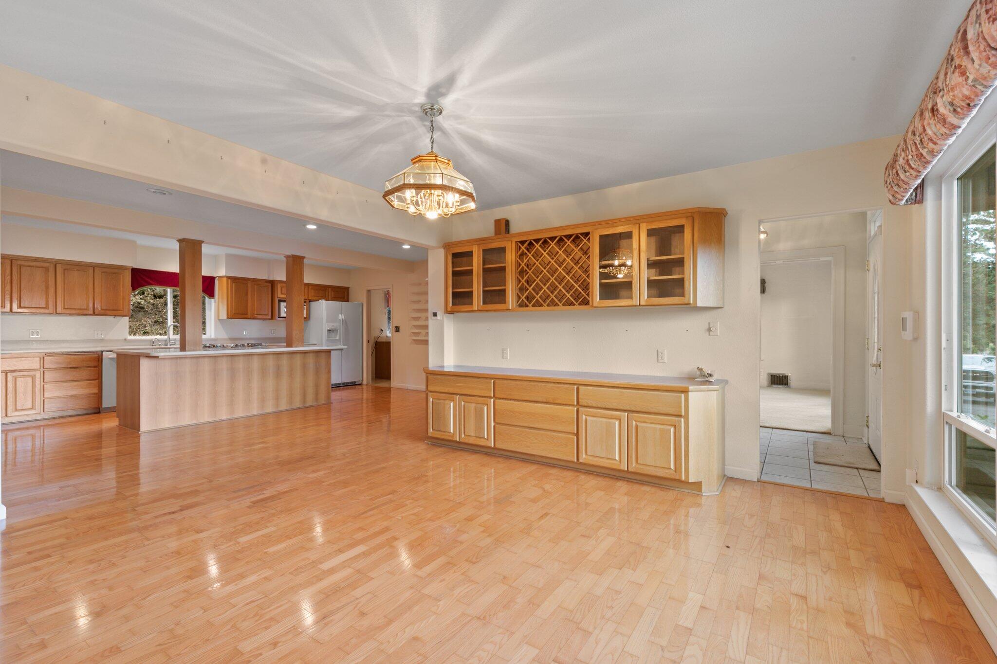 Lake Shore Gardens - Residential