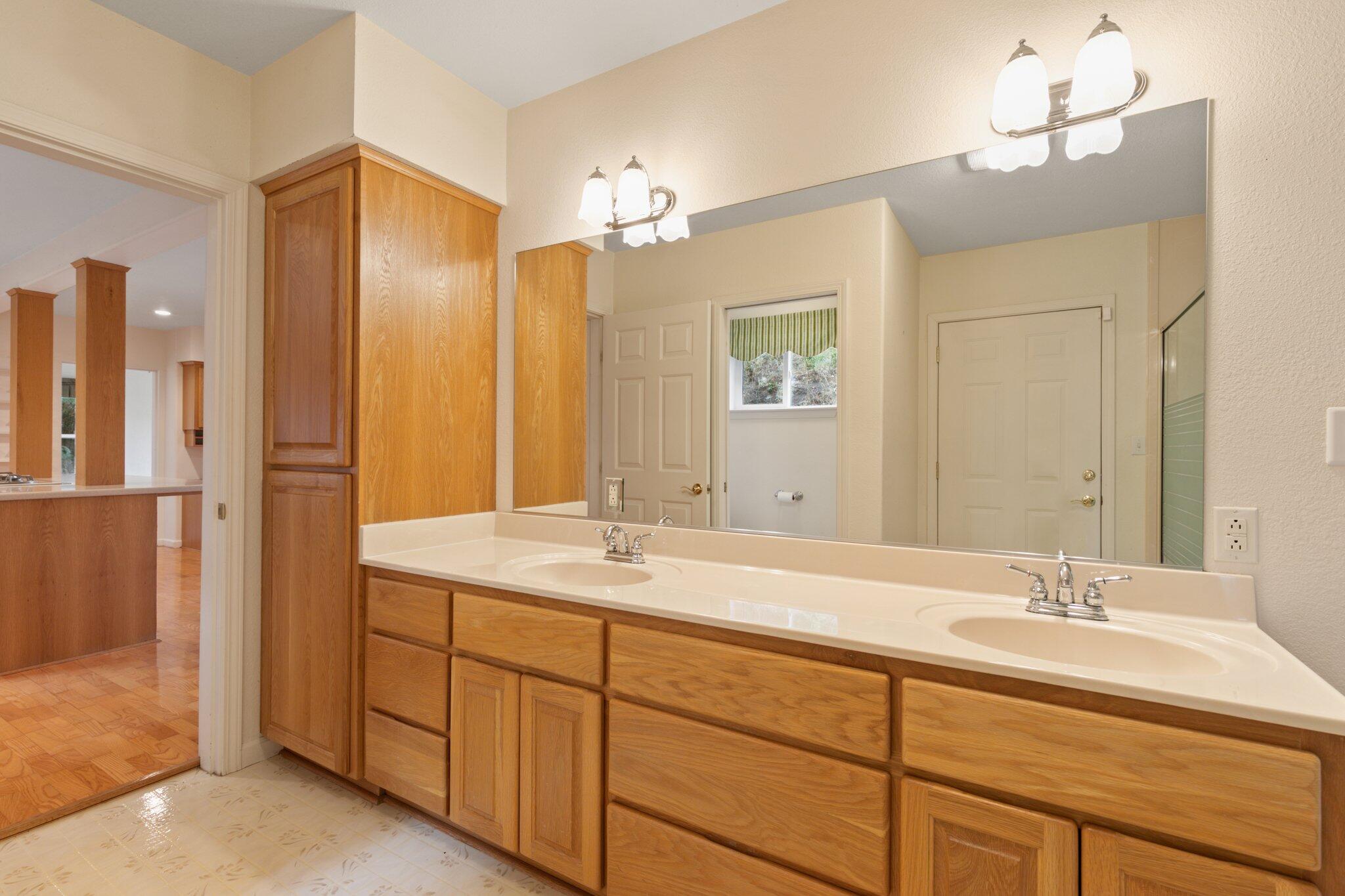 Lake Shore Gardens - Residential