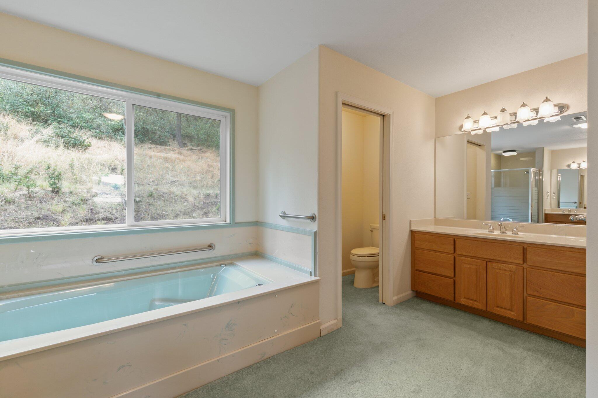 Lake Shore Gardens - Residential