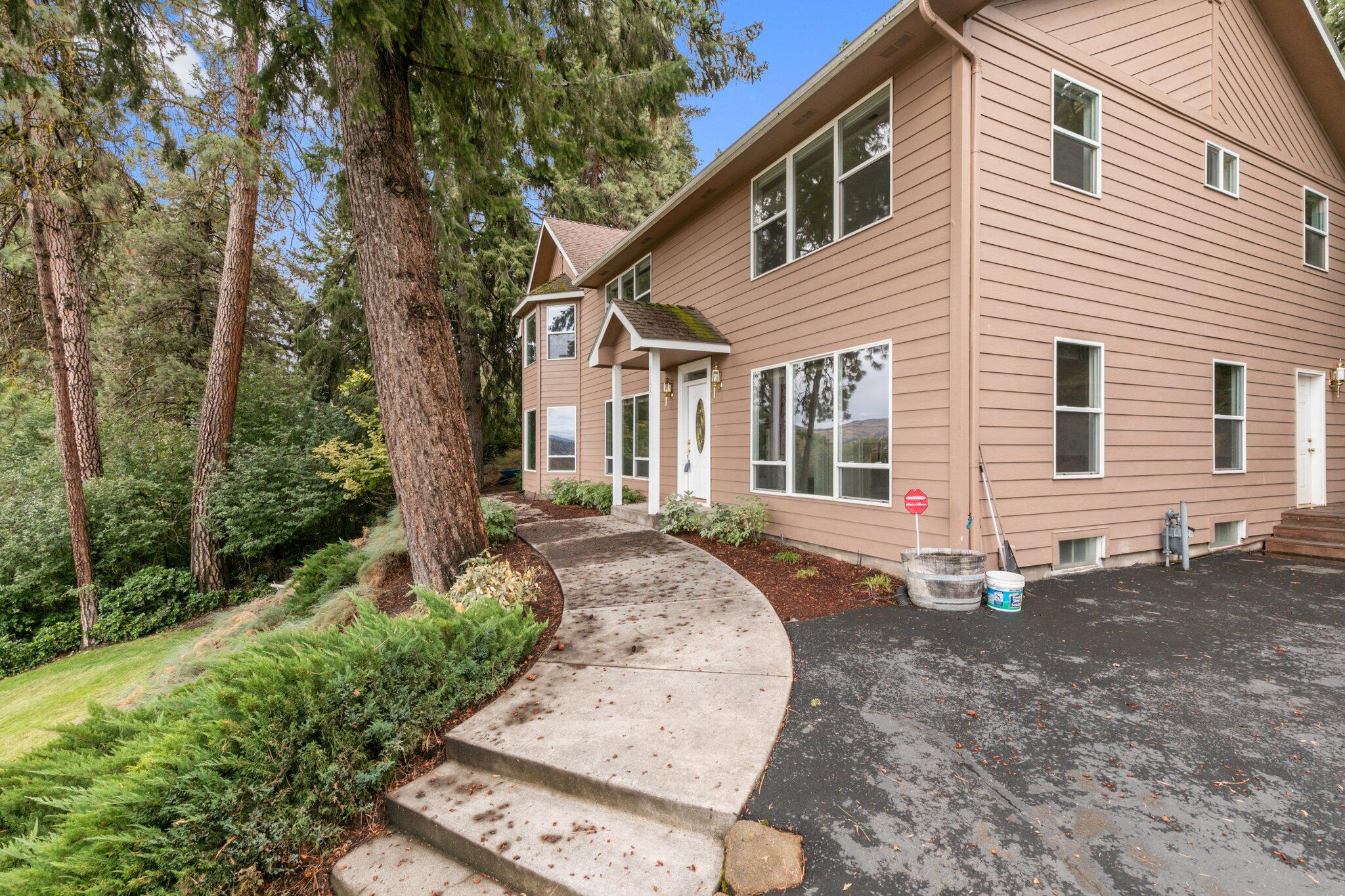 Lake Shore Gardens - Residential