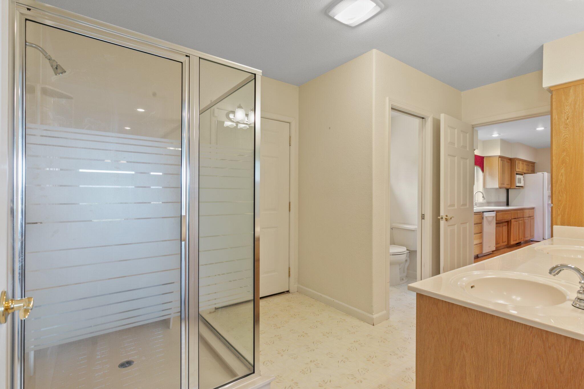 Lake Shore Gardens - Residential