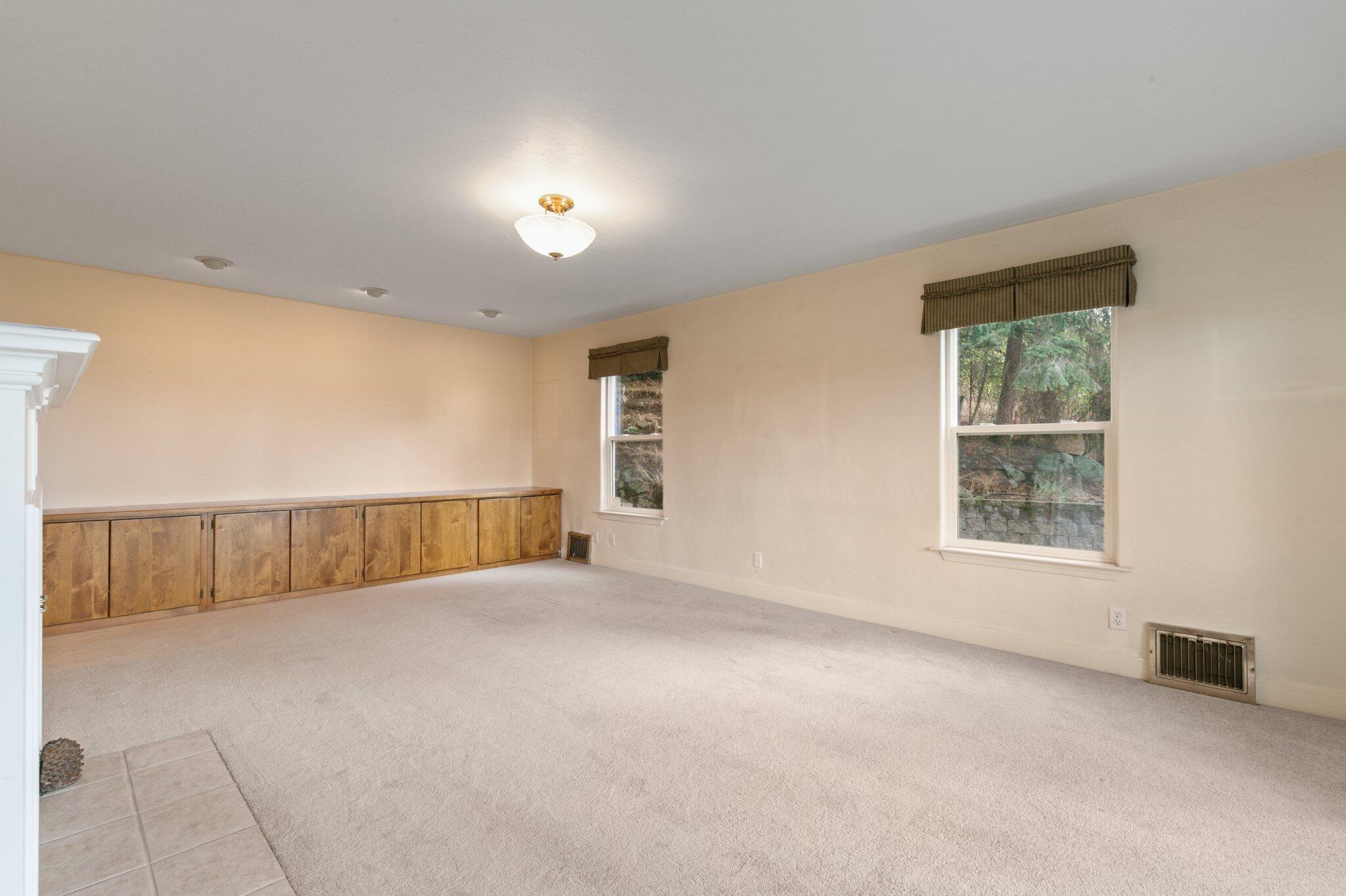 Lake Shore Gardens - Residential