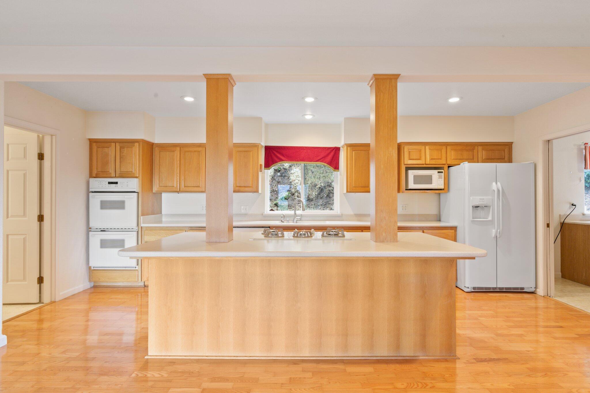 Lake Shore Gardens - Residential