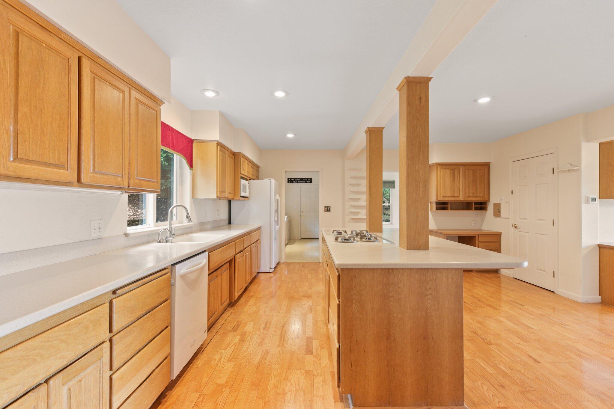 Lake Shore Gardens - Residential