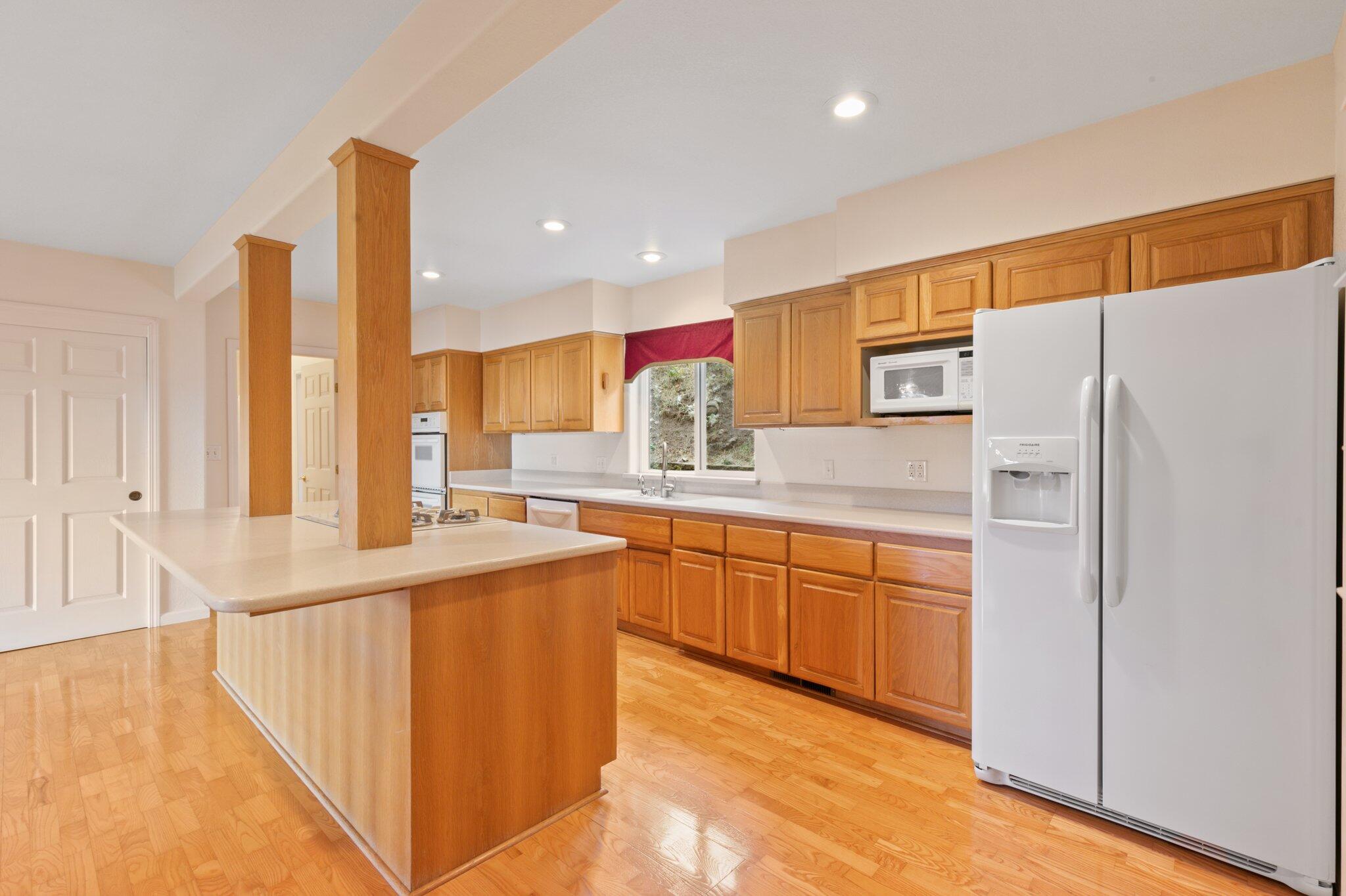 Lake Shore Gardens - Residential