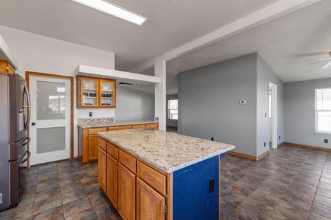 Tiny photo for 17465 Harpold Road, Malin, OR 97632 (MLS # 220212753)