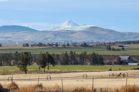 Tiny photo for 17465 Harpold Road, Malin, OR 97632 (MLS # 220212753)