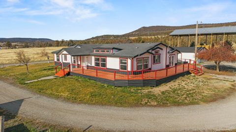 Photo of 17465 Harpold Road, Malin, OR 97632 (MLS # 220212753)