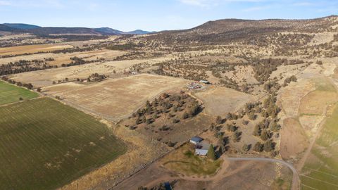 Tiny photo for 17465 Harpold Road, Malin, OR 97632 (MLS # 220212753)