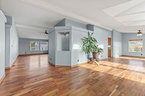 Tiny photo for 17465 Harpold Road, Malin, OR 97632 (MLS # 220212753)