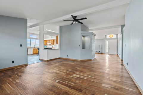 Tiny photo for 17465 Harpold Road, Malin, OR 97632 (MLS # 220212753)