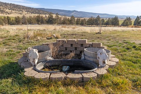 Tiny photo for 17465 Harpold Road, Malin, OR 97632 (MLS # 220212753)