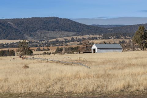 Tiny photo for 17465 Harpold Road, Malin, OR 97632 (MLS # 220212753)