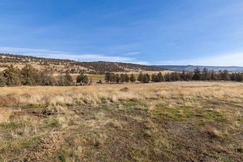 Tiny photo for 17465 Harpold Road, Malin, OR 97632 (MLS # 220212753)